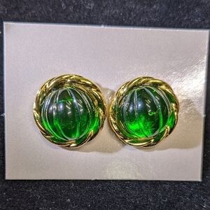 Vintage AVON Raj Pierced Earrings, Goldtone with Simulated Emerald, NOS